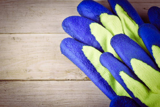 Guide to Waterproof Men's Work Gloves