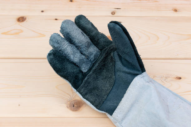 Mastering the Cold: Unveiling the Pinnacle of Excellence in Warm Durable Work Gloves