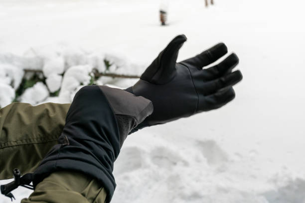 Tips for Choosing Waterproof Cold Weather Work Gloves