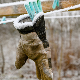 Unveiling the Best Work Gloves for Extreme Cold Conditions