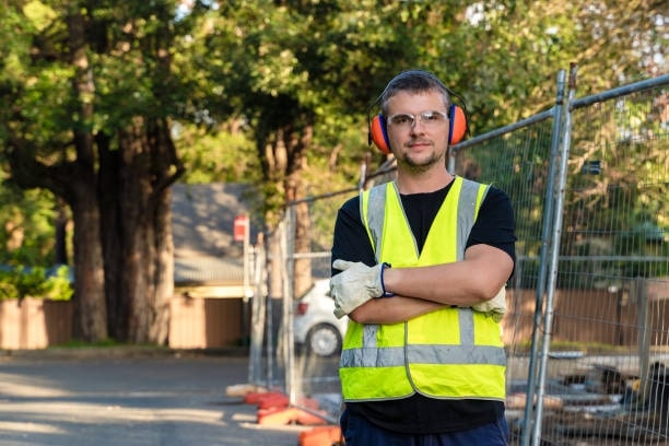 Conquer the Cold: Unveiling the Best Warm Gloves for Outdoor Work