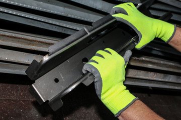 Mastering the Pipes: Navigating the Top Picks for the Best Work Gloves for Plumbers