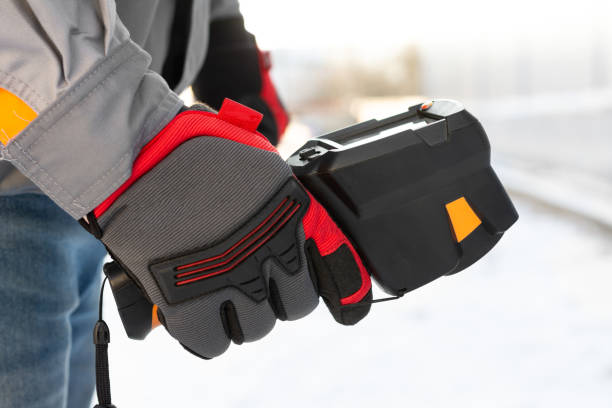 The Elements: Navigating Cold and Wet Conditions with Thermal Waterproof Work Gloves