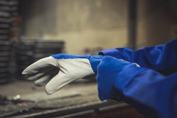 Unparalleled Protection: The Best Insulated Leather Work Gloves for Maximum Durability