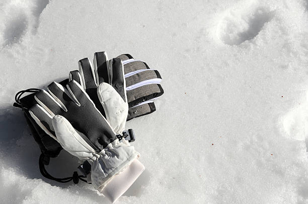 What are the Benefits of Wearing Work Gloves in Cold Weather