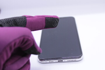 Navigating Winter Work with Finesse: Unraveling the Advancements in Touchscreen Winter Work Gloves